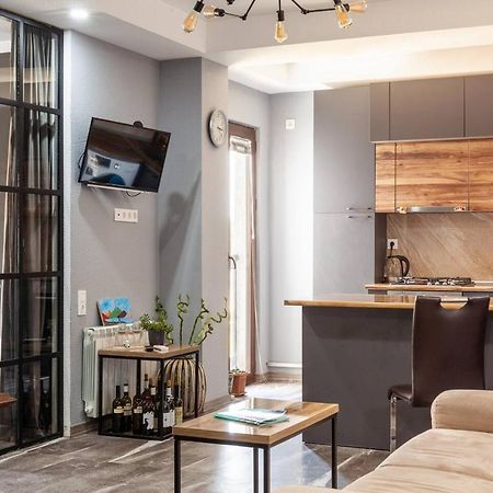 Veli Group Apartment In Old City Kutaisi Eksteriør billede