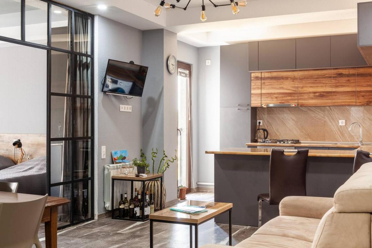 Veli Group Apartment In Old City Kutaisi Eksteriør billede