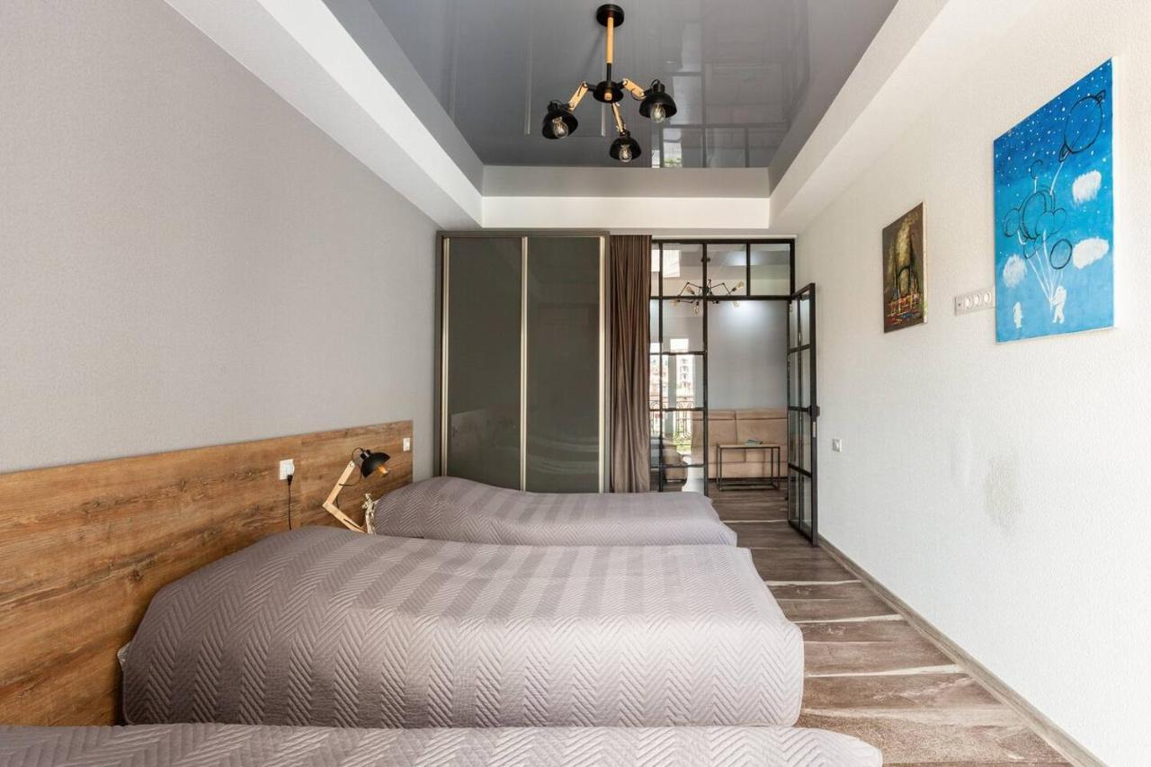 Veli Group Apartment In Old City Kutaisi Eksteriør billede