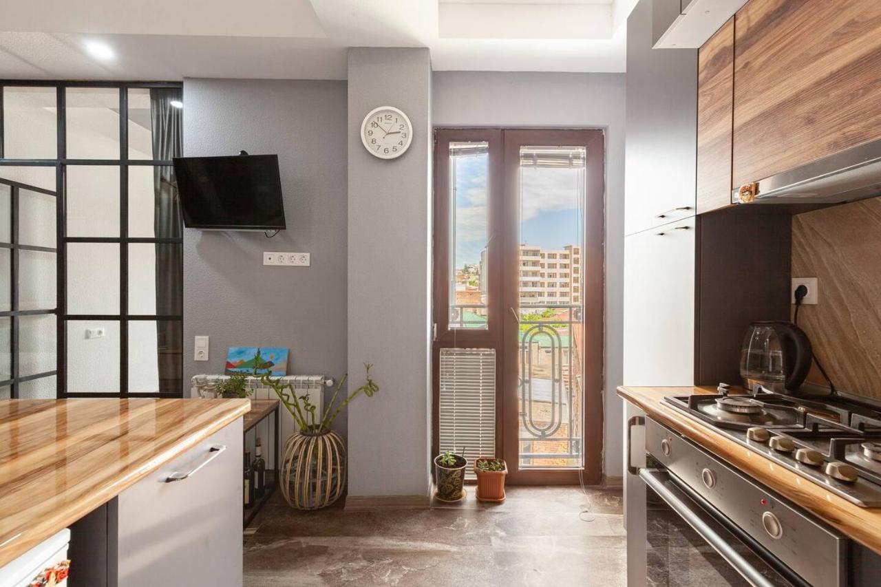Veli Group Apartment In Old City Kutaisi Eksteriør billede